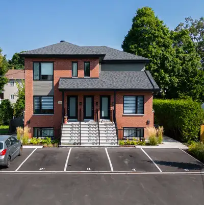 À LOUER – 3 ½ à Deux-Montagnes | 105, rue de Dieppe Neuf et lumineux, ce 3 ½ situé au premier étage...