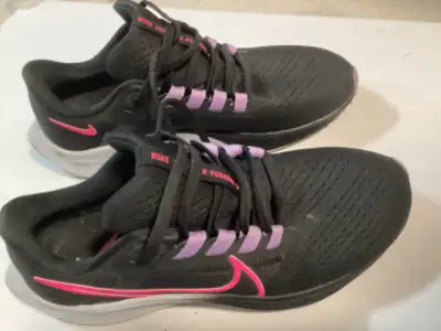 Women’s Nike Air Zoom Running Shoes. Like New!, View more