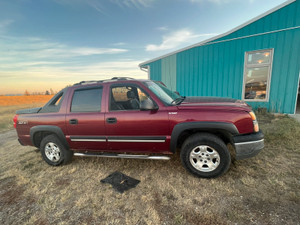 2004 Chevrolet Avalanche loaded