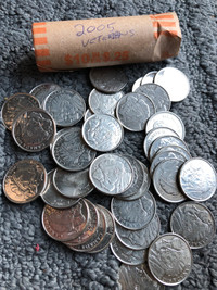 Roll of 2005 quarters. Coins 