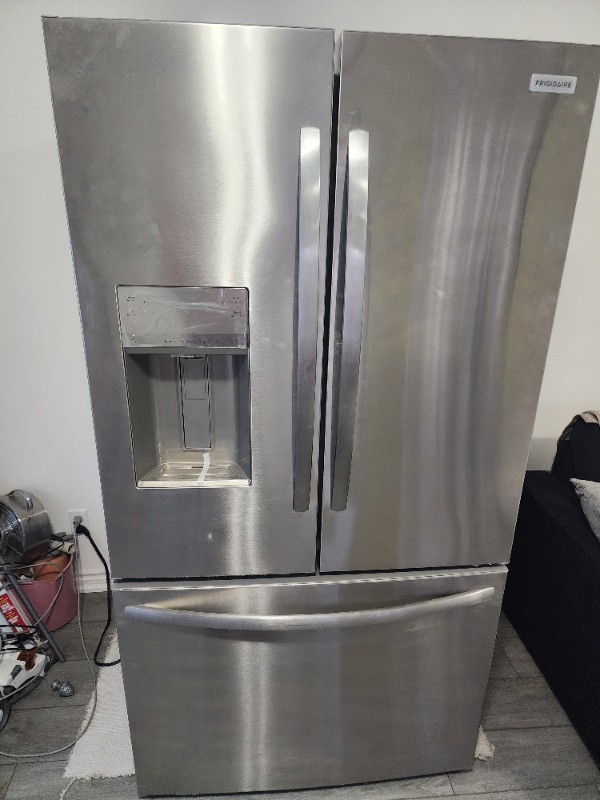 Refrigerator dans Réfrigérateurs  à Ville de Toronto