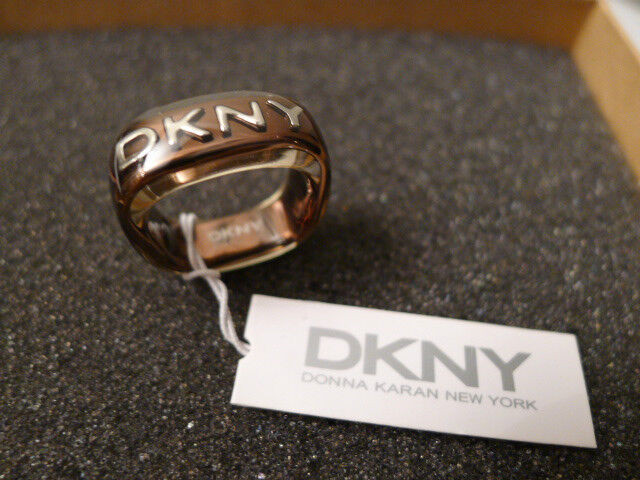 DKNY Ring, Size 6 (Small) in Jewellery & Watches in City of Toronto - Image 4