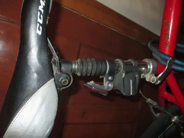 CCM Excelsior Hybrid Bicycle in Cruiser, Commuter & Hybrid in City of Montréal - Image 7