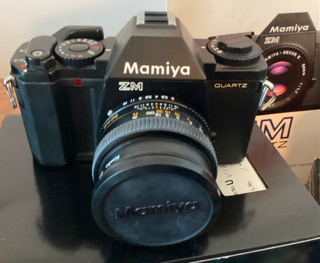 MAMIYA  ZM  QUARTZ  35mm  SLR  CAMERA/LENS  PACKAGE in Cameras & Camcorders in Trenton - Image 2
