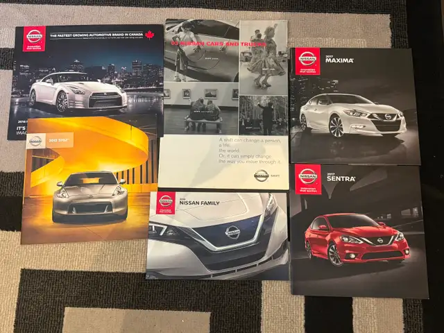 Nissan / Hyundai dealer brochure car book