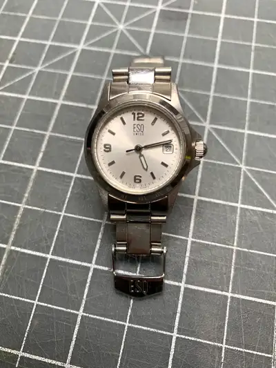 Like new Swiss ladies ESQ steel watch with steel strap, View more