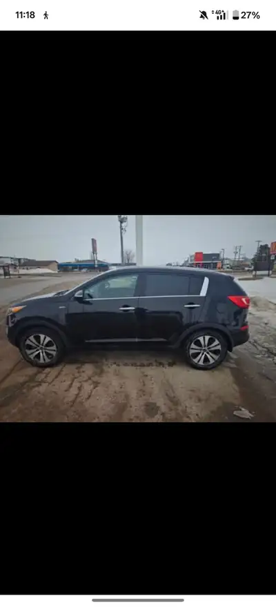 2013 KIA Sportage AWD Fresh safety done last week All season tires with 7 months left on them New ba...