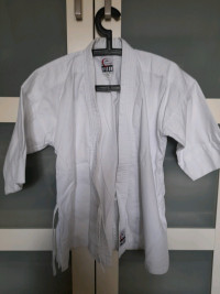Kids karate uniform size 1