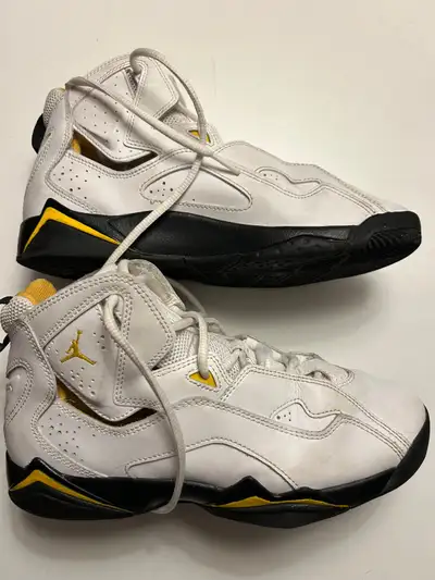 Youth Nike Jordan True Flight Used Size 7 Very Good Condition, View more