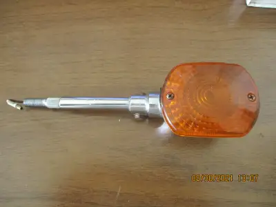 1 Kawasaki late 70s Tur early 80s KZ 440 , 650 , 750 , 1000 cc turn Signal $30 epayment & shipping a...