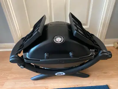 Never used brand new . Perfect for camping or balcony cooking