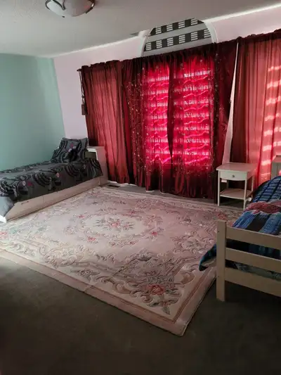 Room For Rent 900$ Utilities included (GIRLS ONLY)