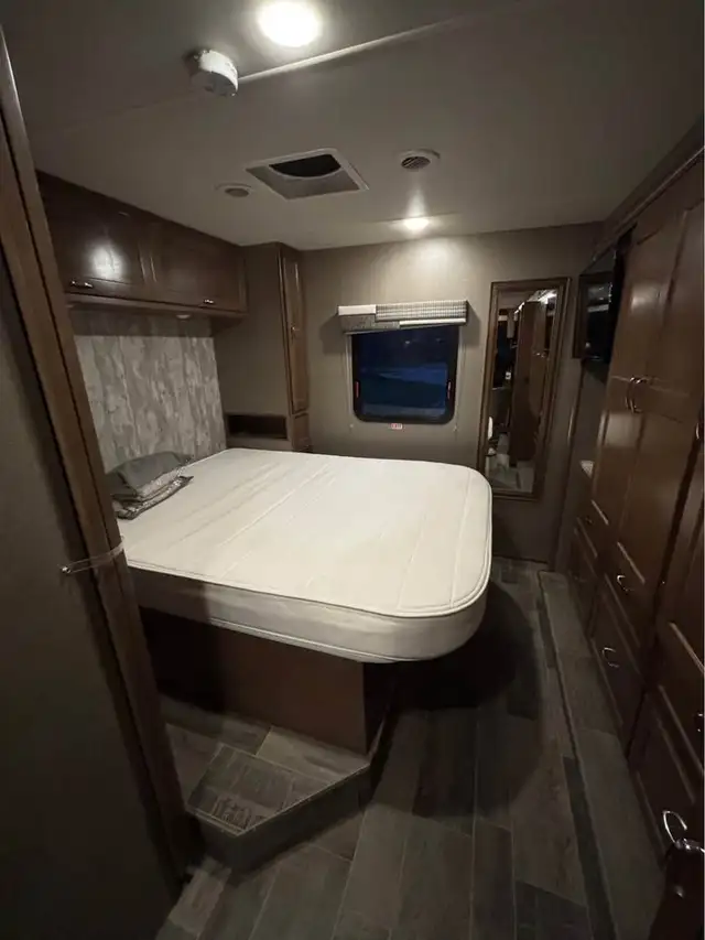 VR winnebago intent 29L 2019 in RVs & Motorhomes in Québec City - Image 8