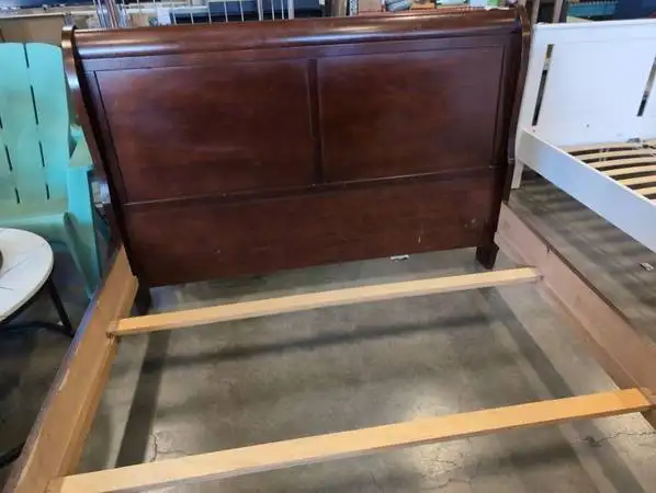 QUEEN SIZE SLEIGH BED FRAME WITH SLATS in Beds & Mattresses in Delta/Surrey/Langley - Image 4