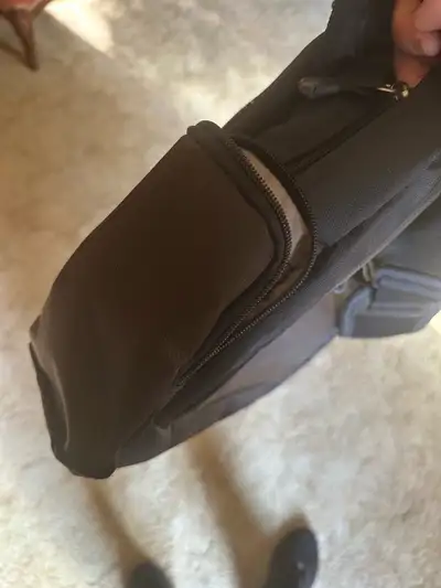 This Eddie Bauer bag is a versatile and durable travel companion, perfect for carrying essentials wi...