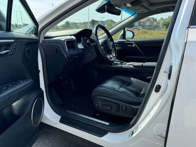 2016 Lexus RX 450h - Executive Package in Cars & Trucks in Ottawa - Image 4