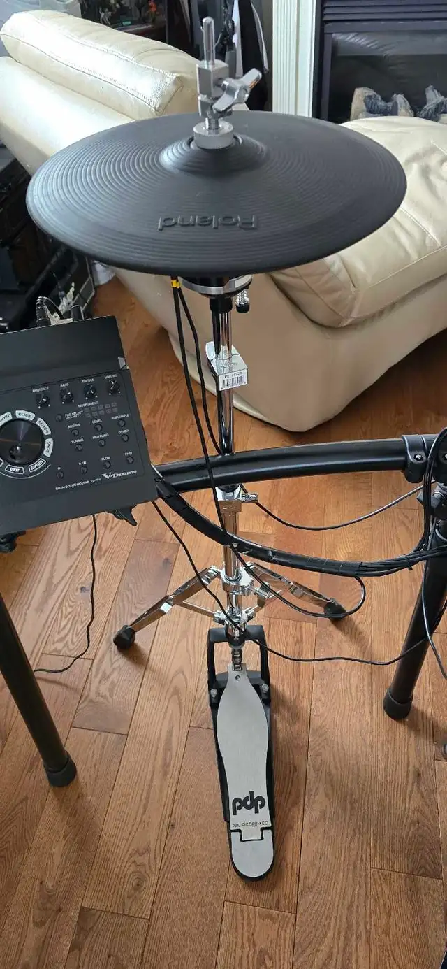 Roland TD-17-L V-Drum 10 peice upgraded kit in Drums & Percussion in Barrie - Image 6