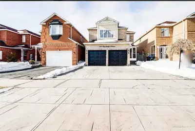 Spacious 2-Bedroom Basement for Rent – Available Immediately! Located near Mavis & Bristol Rd, Heart...