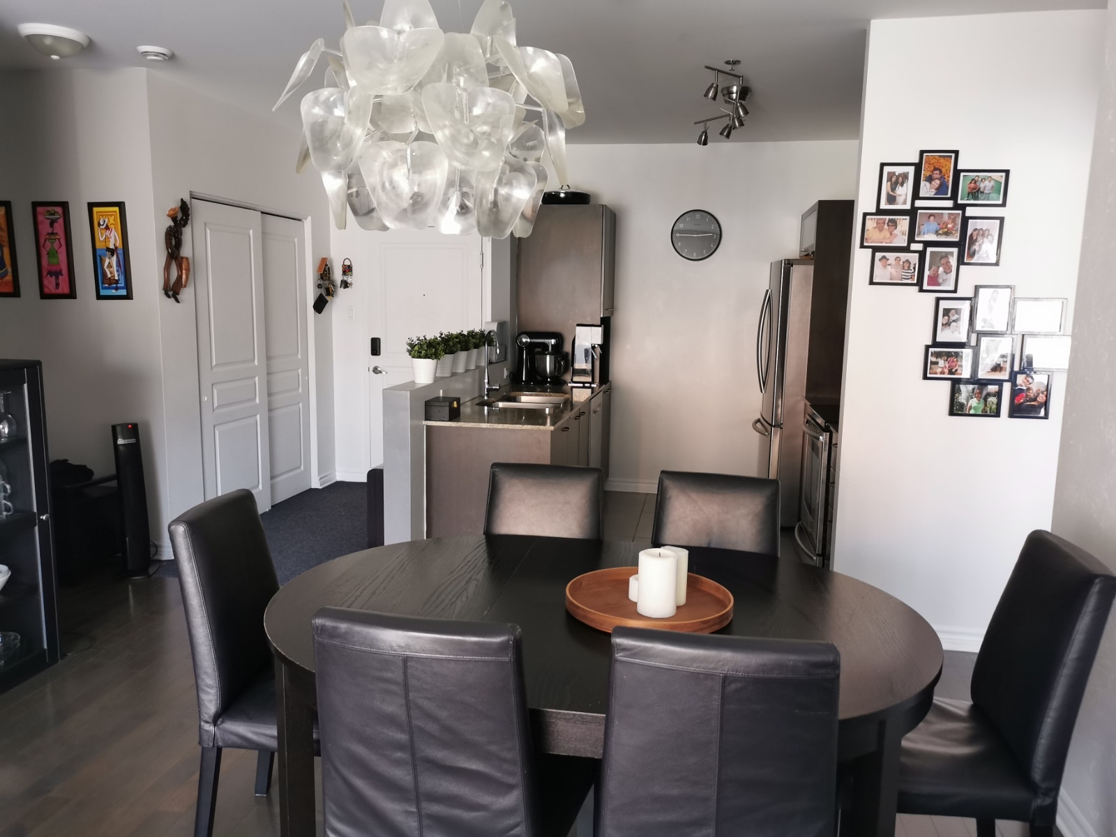 Appartement - Condominium à louer — photo 1
