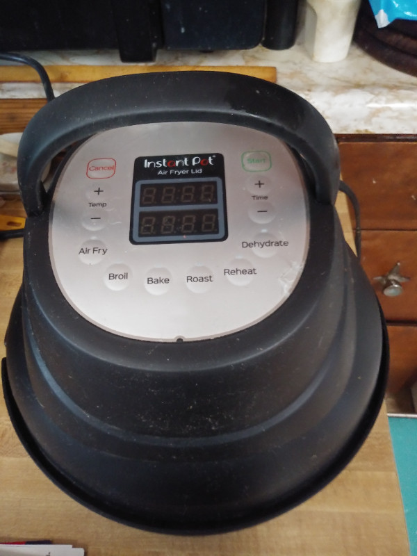 Instant Pot and Air Fryer in Other in London - Image 3