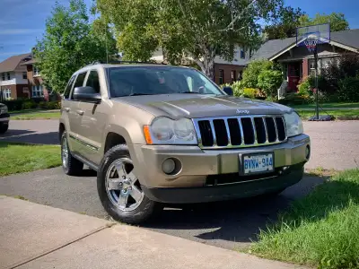 2005 Jeep Grand Cherokee 5.7 Hemi Limited Southern Ontario Car (minimal rust). Second owner (owned f...