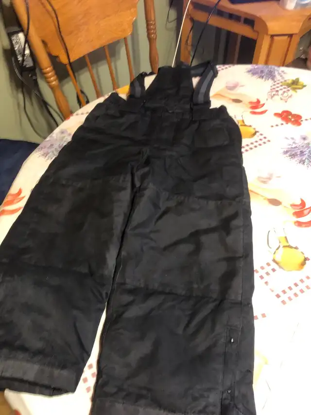 pantalon de neige pour enfant gr: Small  in Kids & Youth in Longueuil / South Shore - Image 3