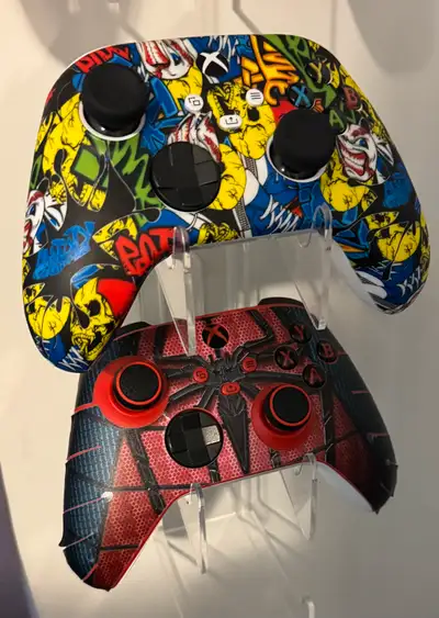 Xbox Series S + 2 Controllers, View more