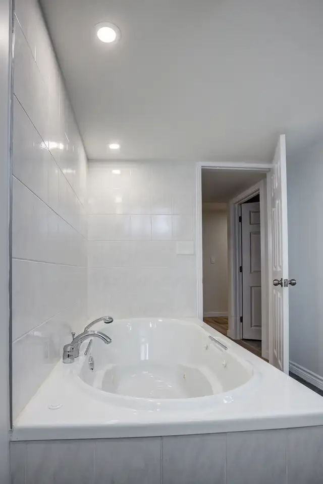 For Rent: 2 Bed 1 Bath Apartment – $1,950 All Inclusive in Long Term Rentals in Sudbury - Image 8