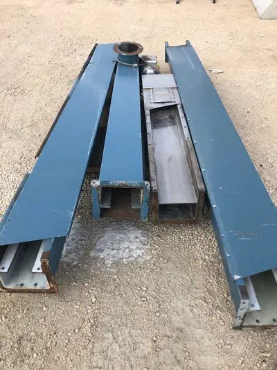 32 foot Grain conveyor and very good shape