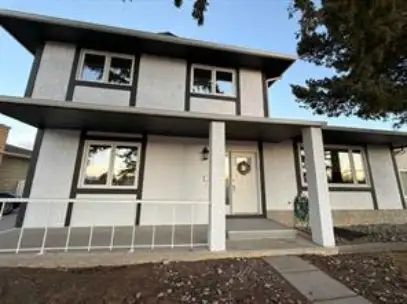 Renovated 6 Bed, Double Garage home in dalhousie NW