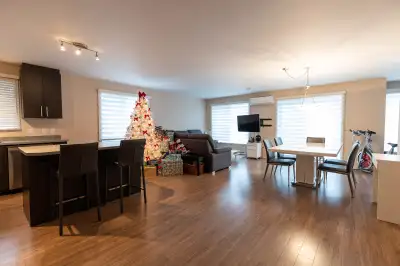 5 1/2 A LOUER OCTOBRE AVEC ASCENSEUR PRIVÉ ST HUBERT 2 260$