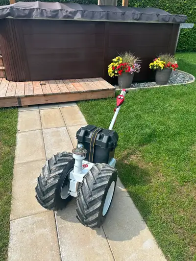 Dolly pour déplacer des trailers capacités de 3500 lbs prix 900$ Parkit360 https://parkit360.ca/prod...