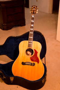 Gibson Songwriter Deluxe