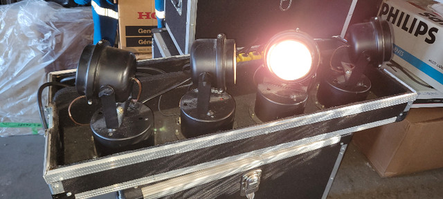 DJ Lighting Scanners Par 36 180 Degree sweep with road case in Performance & DJ Equipment in Strathcona County - Image 3