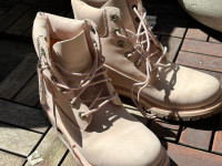 Size 7.5 Timberlands