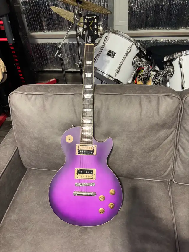 Epiphone Les Paul Classic Worn Purple in Guitars in London - Image 3