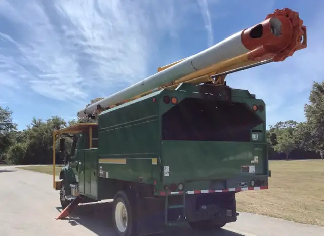 2019 - Freightliner Altec LR760-E70 Forestry Truck, in Other in Napanee - Image 5