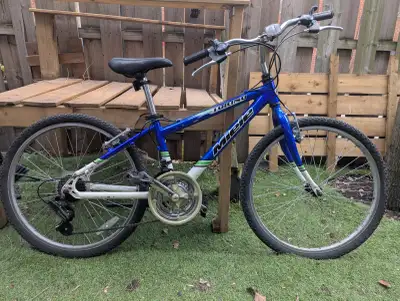 Vélo 24" à vendre, View more