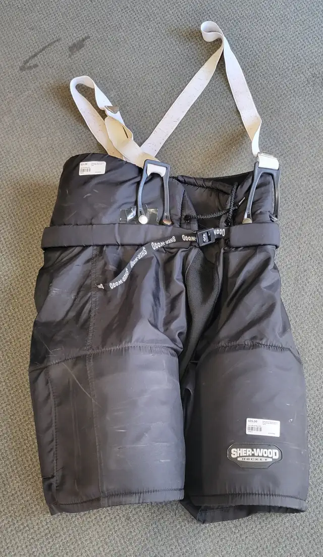 Sherwood PMP X2 Senior Ice Hockey Pants Size LG/XL in Hockey in Windsor Region - Image 2