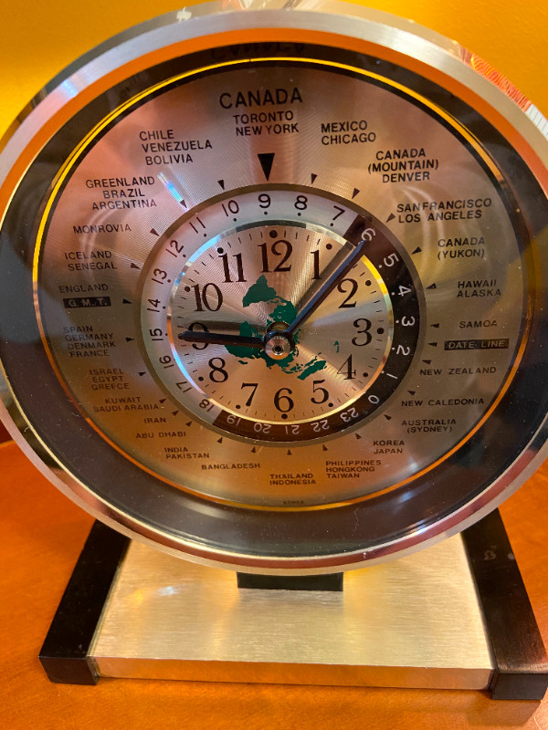 Vintage World Time Clock Quartz Analog Map Face Time Zone Korea in Arts & Collectibles in Oshawa / Durham Region - Image 3