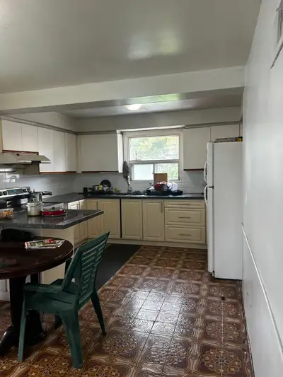 ROOM RENT FOR SINGLE OR COUPLE. SINGLE-$900, COUPLE -$1150. 1ST FLOOR. (***No red meat cook***)
