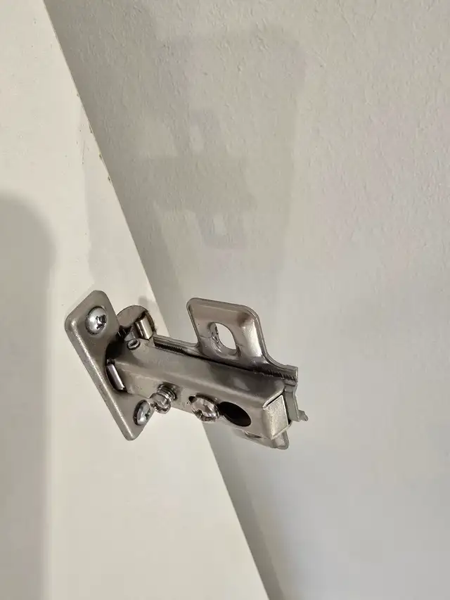 Cabinet, bookshelf, organizer with door in Bookcases & Shelving Units in Ottawa - Image 8