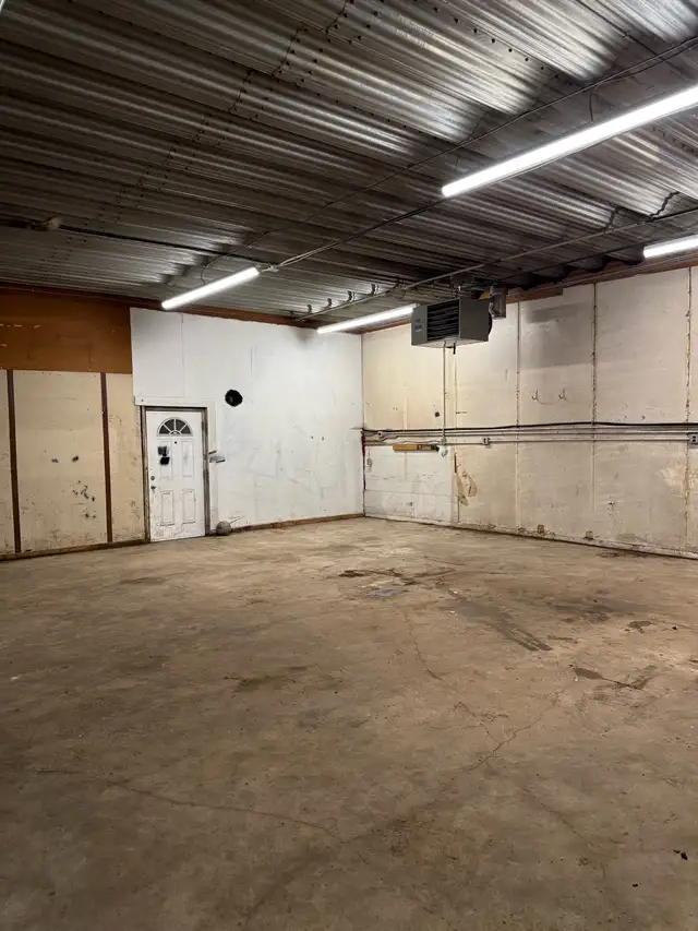     1600 Sq. Ft. Heated Industrial Shop for Lease