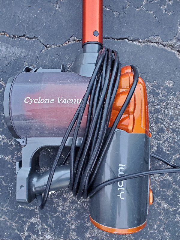 iwoly V600 Stick Vacuum Cleaner in Vacuums in Mississauga / Peel Region - Image 3
