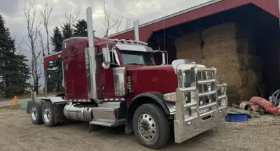 2013 Peterbilt 388 Cummins ISX15 550HP 22,250 hours 888,450 km Heavy spec truck 244” wheelbase Dana...