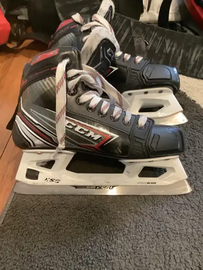 Youth Goalie skates size 5.5 us, View more