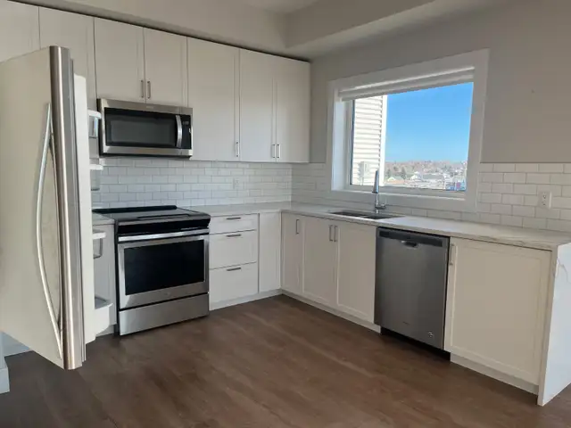  Move-In Ready Apartment in Prime PEI Location! Shorefront ✨ in Long Term Rentals in Charlottetown - Image 11