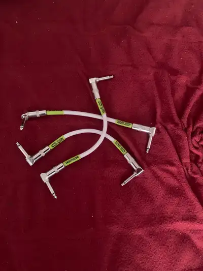 Ernie Ball CLASSIC PATCH CABLE ANGLE/ANGLE 6IN - WHITE - 3 PACK, View more