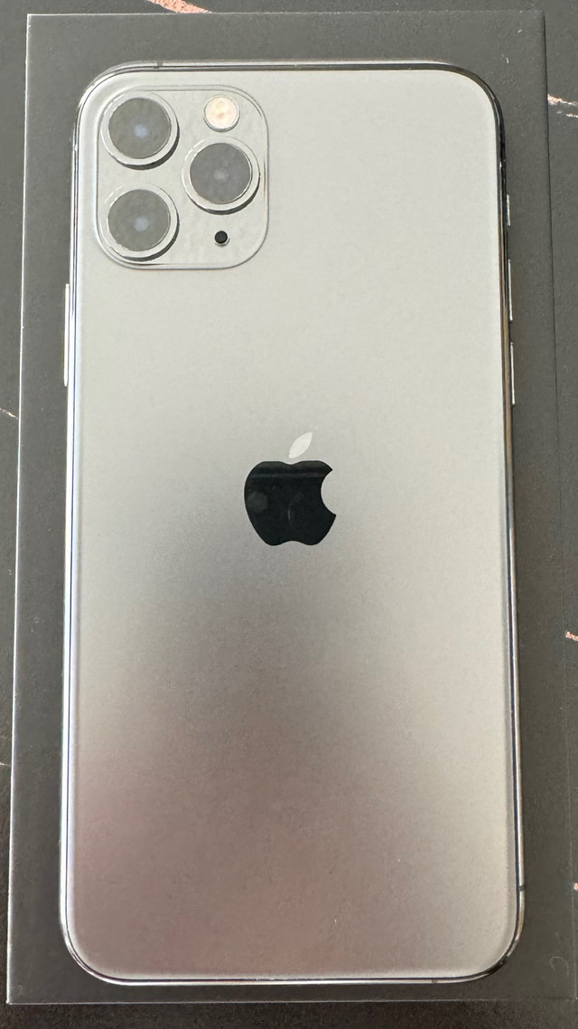 iPhone 11 Pro 64 GB in Cell Phones in Sarnia - Image 2