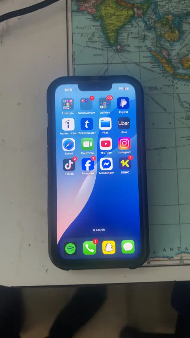 IPhone 13 in Cell Phones in Oshawa / Durham Region - Image 3
